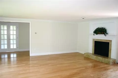 38 Leonard Rd, Hyannis, MA 02601 photo 3