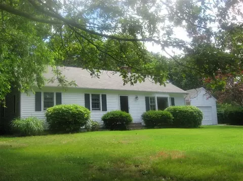 120 Sterling Rd, Hyannis, MA 02601 photo 2