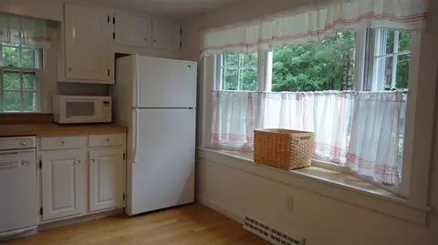 703 Main St, Cotuit, MA 02635 photo 7