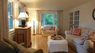 703 Main St, Cotuit, MA 02635 photo 3