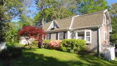 703 Main St, Cotuit, MA 02635 photo 2