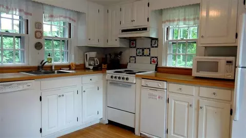 703 Main St, Cotuit, MA 02635 photo 11