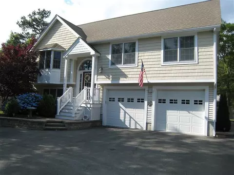 11 Nehoiden Rd, Mashpee, MA 02649 photo 8