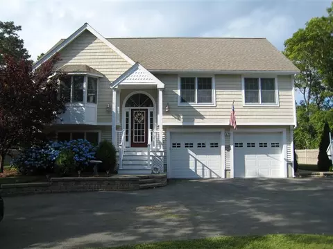 11 Nehoiden Rd, Mashpee, MA 02649 photo 5