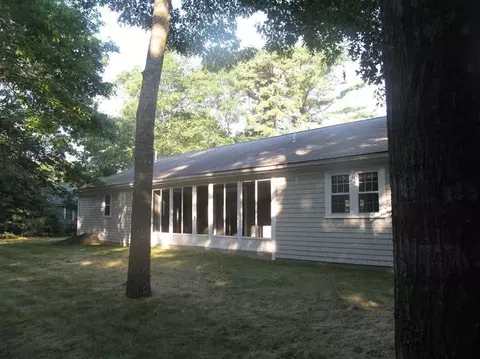 56 Foxglove Rd, Centerville, MA 02632 photo 2