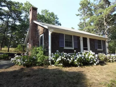 140 Pilgrim Spring Rd, Wellfleet, MA 02667 photo 1