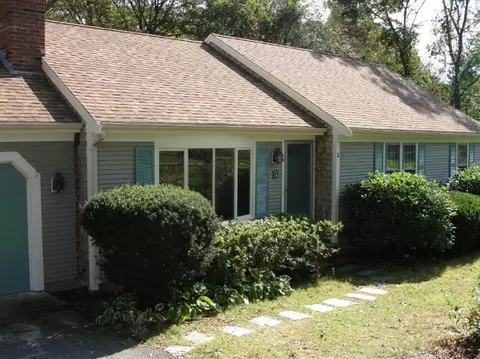 14 Peacock Dr, Hyannis, MA 02601 photo 1