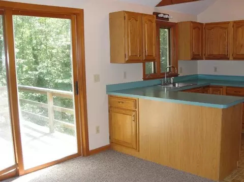 14 Peacock Dr, Hyannis, MA 02601 photo 3