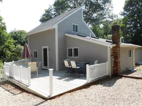 72 Loomis Ln, Centerville, MA 02632 photo 2