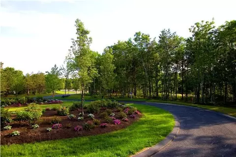 33 Flat Pond Cir, Mashpee, MA 02649 photo 4
