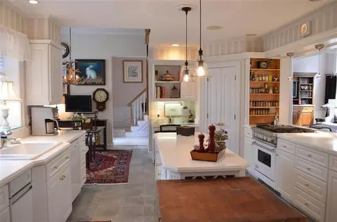1480 S County Rd, Osterville, MA 02655 photo 3
