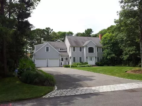 47 Spinnaker Dr, Mashpee, MA 02649 photo 1