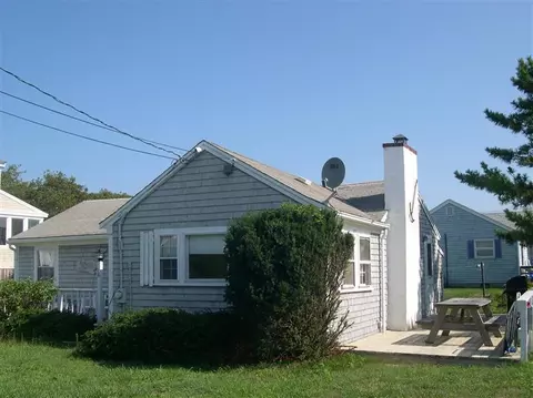16 Squaws Ln, Mashpee, MA 02649 photo 1