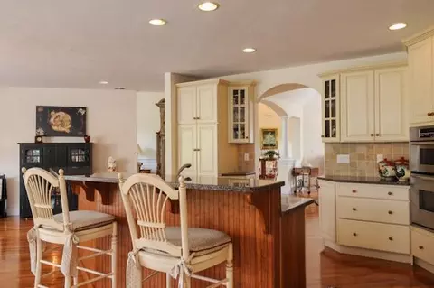 73 Taurus Dr, Mashpee, MA 02649 photo 7
