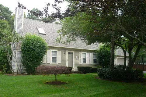 28 Sewall Dr, Mashpee, MA 02649 photo 2