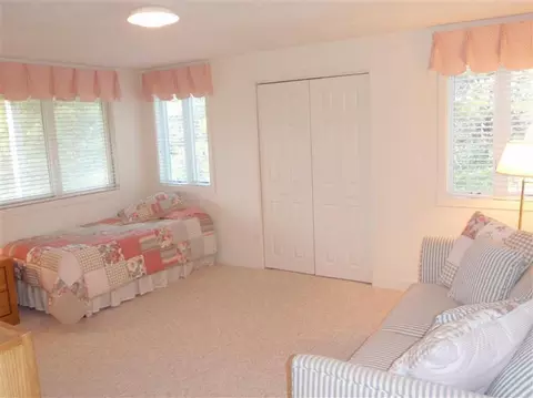 20 Thaxter Ln, Edgartown, MA 02539 photo 3