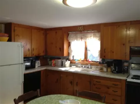102 Mayflower Ridge Dr, Wareham, MA 02571 photo 4