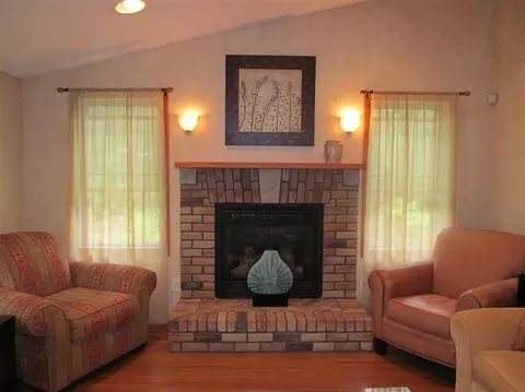 3 Mayflower Ln, East Wareham, MA 02538 photo 10