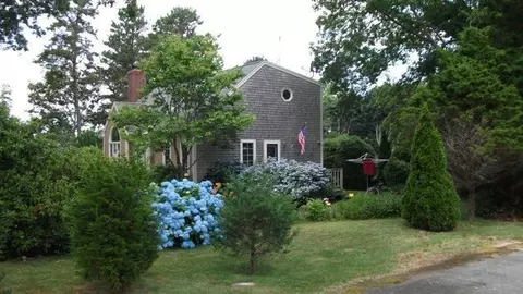 36 Cedar Point Dr, Pocasset, MA 02559 photo 2
