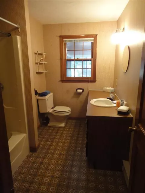 27 Cedar St, Cotuit, MA 02635 photo 13
