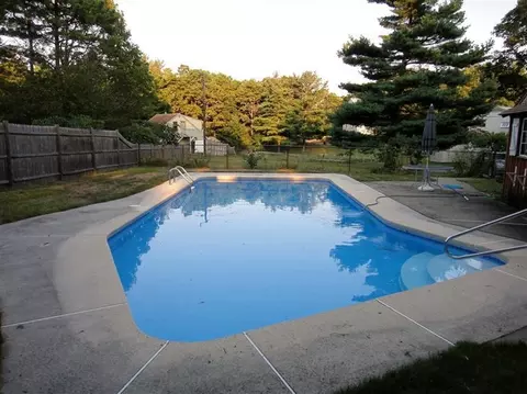 27 Cedar St, Cotuit, MA 02635 photo 18