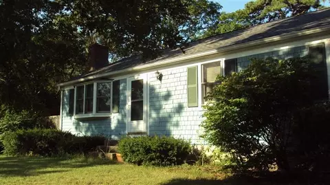 2 Timberlane Dr, Mashpee, MA 02649 photo 3