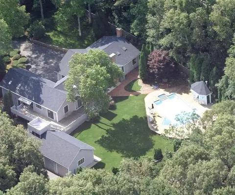 156 Hooppole Rd, Mashpee, MA 02649 photo 1