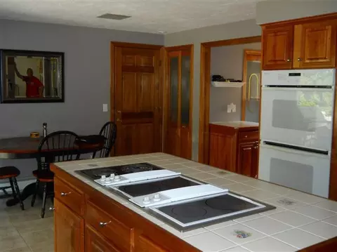156 Hooppole Rd, Mashpee, MA 02649 photo 9