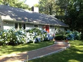 8 Helmsman Pl, Mashpee, MA 02649 photo 1
