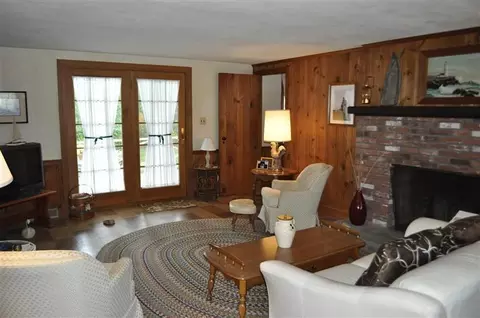 389 Williston, Sagamore Beach, MA 02562 photo 9