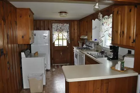 389 Williston, Sagamore Beach, MA 02562 photo 11