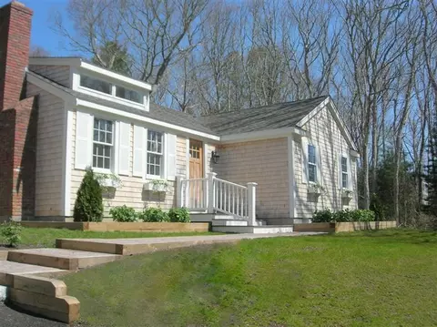 20 David St, Osterville, MA 02655 photo 3