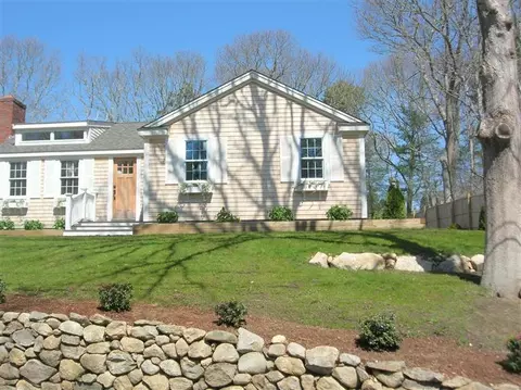 20 David St, Osterville, MA 02655 photo 2