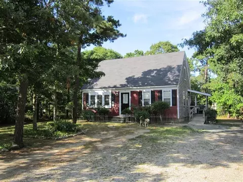14 Guy Ln, Hyannis, MA 02601 photo 1
