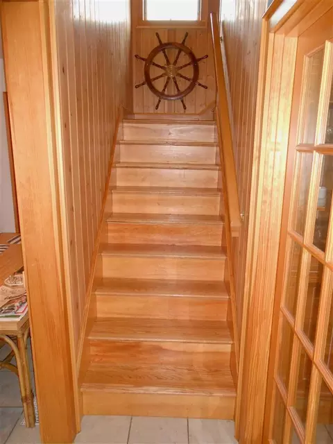 25 Grove St, Cotuit, MA 02635 photo 7