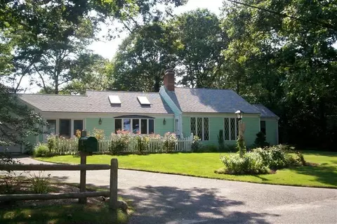 35 Lake Dr, Centerville, MA 02632 photo 2