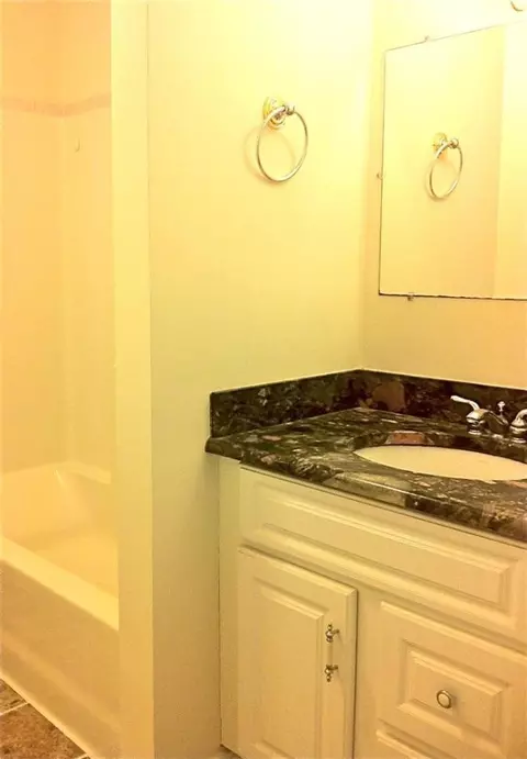 52 Spring St, Hyannis, MA 02601 photo 10