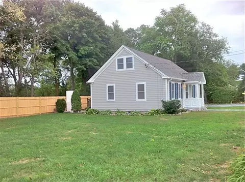 52 Spring St, Hyannis, MA 02601 photo 17