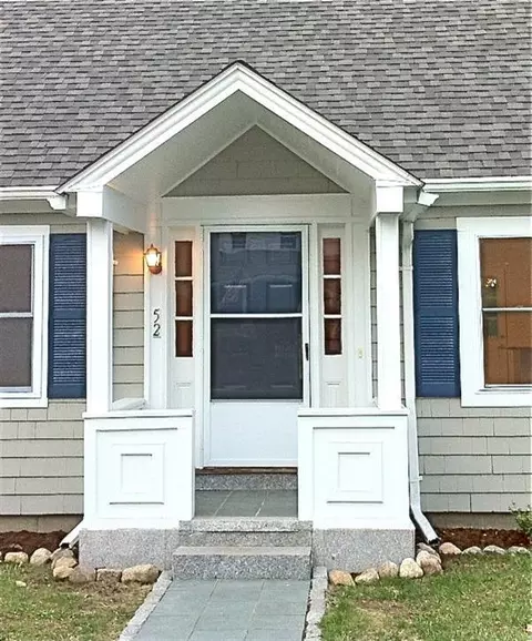 52 Spring St, Hyannis, MA 02601 photo 2
