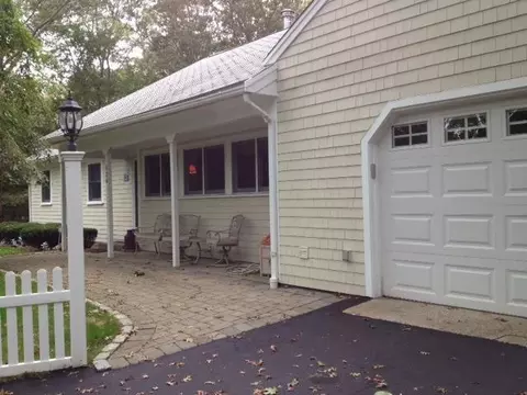 126 Lakeside East Dr, Centerville, MA 02632 photo 2