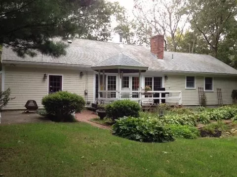 126 Lakeside East Dr, Centerville, MA 02632 photo 3