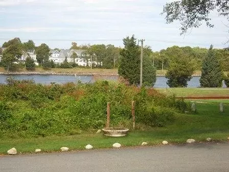 46 Keene St, Bourne, MA 02532 photo 2