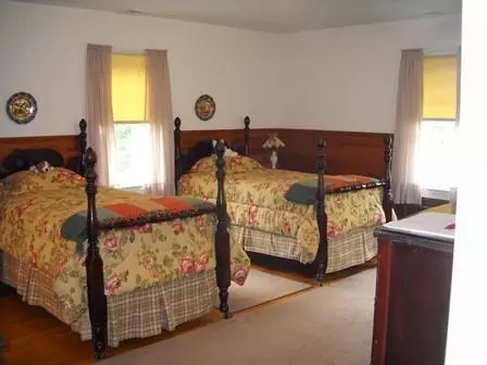 46 Keene St, Bourne, MA 02532 photo 6