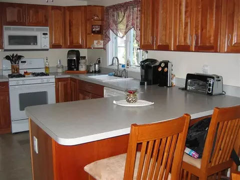79 Lake Ave, East Wareham, MA 02538 photo 11