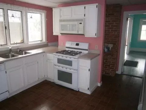 16 Oak Neck Rd, Hyannis, MA 02601 photo 2