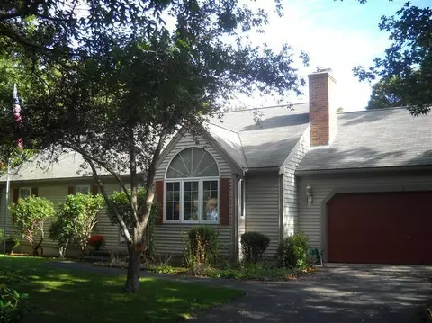 7 Carleton Dr, Mashpee, MA 02649 photo 1