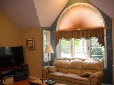 7 Carleton Dr, Mashpee, MA 02649 photo 5
