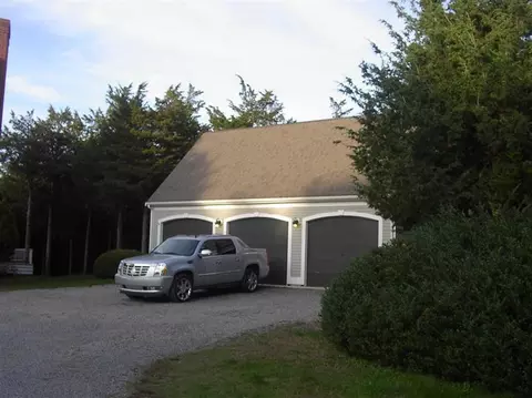 21 Deacon Ct, Barnstable, MA 02630 photo 2