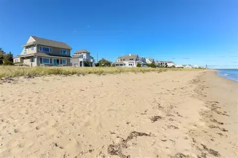 7 Beach Rd, Mashpee, MA 02649 photo 10