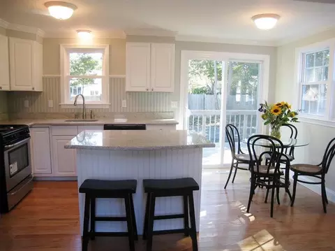 28 Wellesley Cir, Hyannis, MA 02601 photo 5